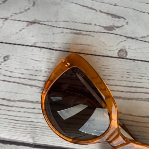 diff avery sunglasses - Picture 3 of 6